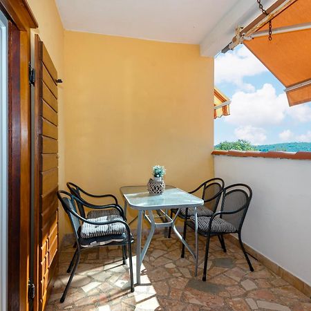 Apartments Rogoznicka Oaza Rogoznica  Buitenkant foto