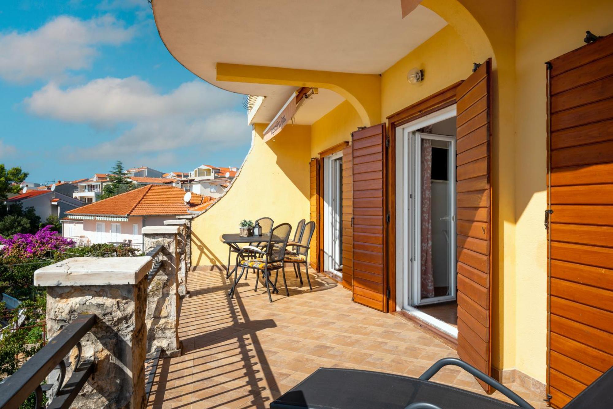 Apartments Rogoznicka Oaza Rogoznica  Buitenkant foto
