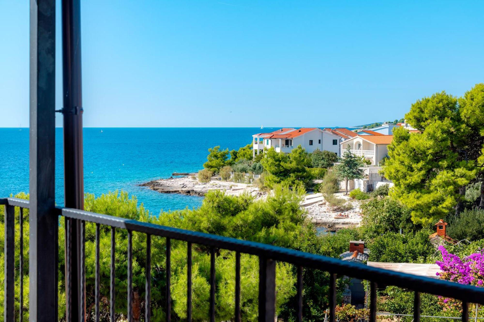 Apartments Rogoznicka Oaza Rogoznica  Buitenkant foto