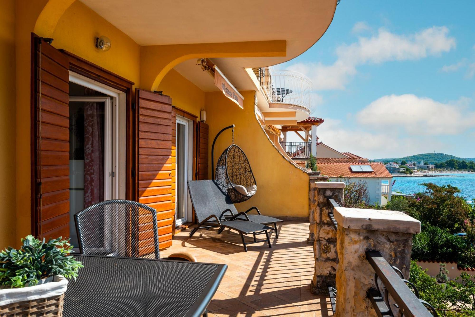Apartments Rogoznicka Oaza Rogoznica  Buitenkant foto